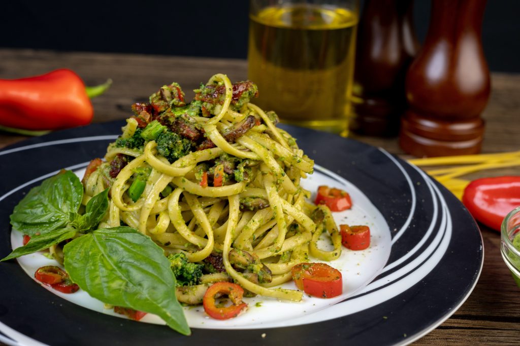Zucchini Noodles with Pesto  Low